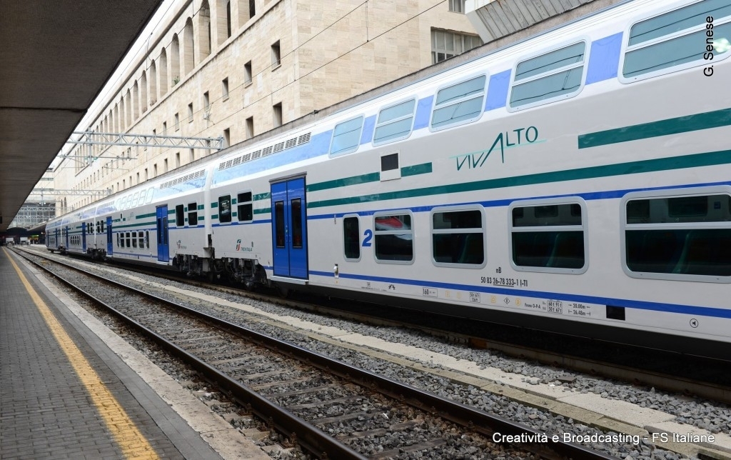 Un convoglio Vivalto a Roma Termini - Foto Gruppo Ferrovie dello Stato Italiane