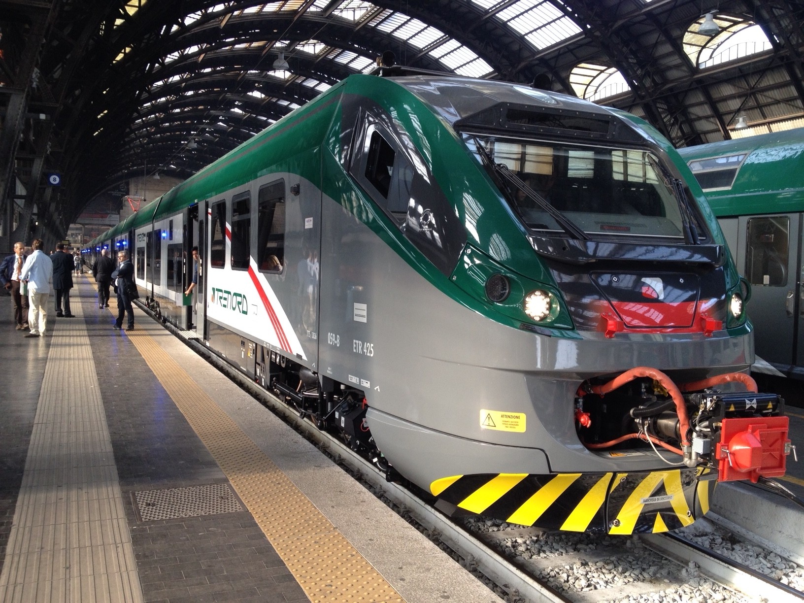 L'ETR425 Coradia Meridian di Trenord in servizio lungo la linea della Valtellina Milano-Sondrio-Tirano - Foto Trenord