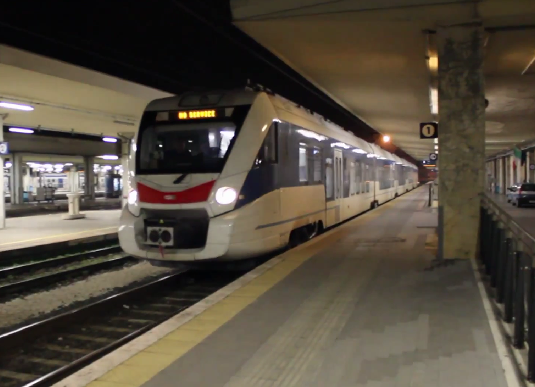 L'Etr563 Civity della Caf in stazione a Pisa Centrale - Foto Cristian Giovangiacomo (tratta dal video http://youtu.be/vjKVcVmg0d0)