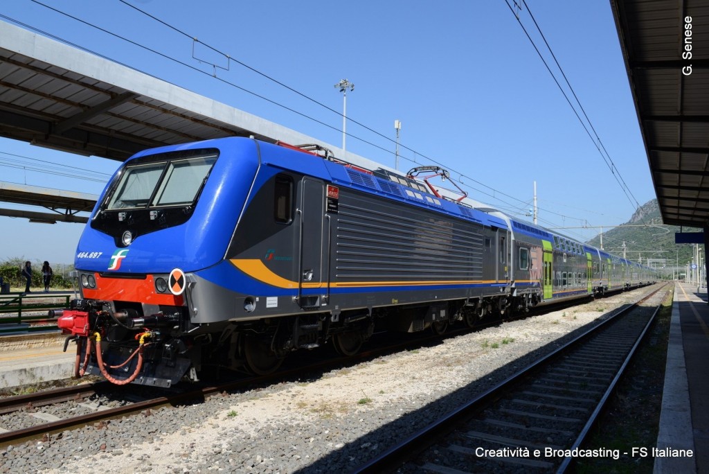 Il nuovo treno Vivalto in sosta nella stazione di Sezze - Foto Ferrovie dello Stato Italiane