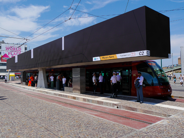 Il tram in sosta a Venezia presso il Terminal di Piazzale Roma - Foto Comune di Venezia