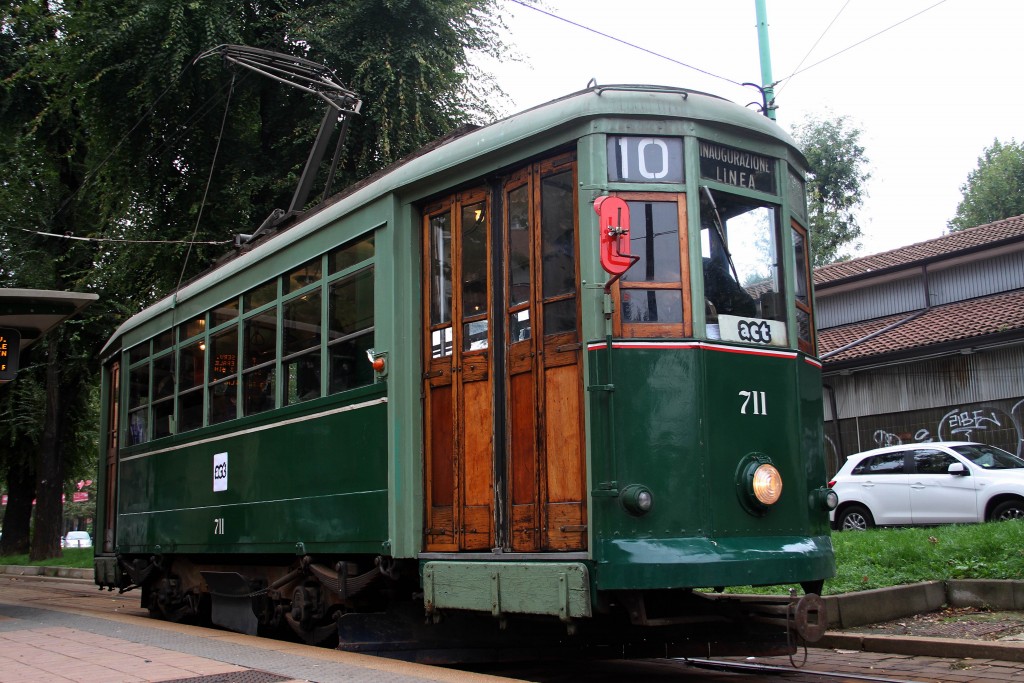 Il tram a due assi 711 di Milano noleggiato da ACT per i 30 anni dell'associazione - Foto Manuel Paa 