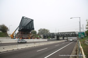 Il nuovo ponte sulla A14 della linea Bologna-Venezia durante le fasi preliminari - Foto Gruppo FS Italiane