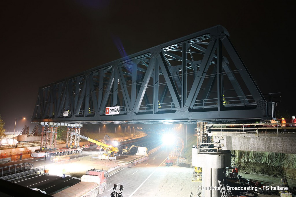 Il varo del nuovo ponte della Bologna-Venezia sulla A14 - Foto Gruppo FS Italiane