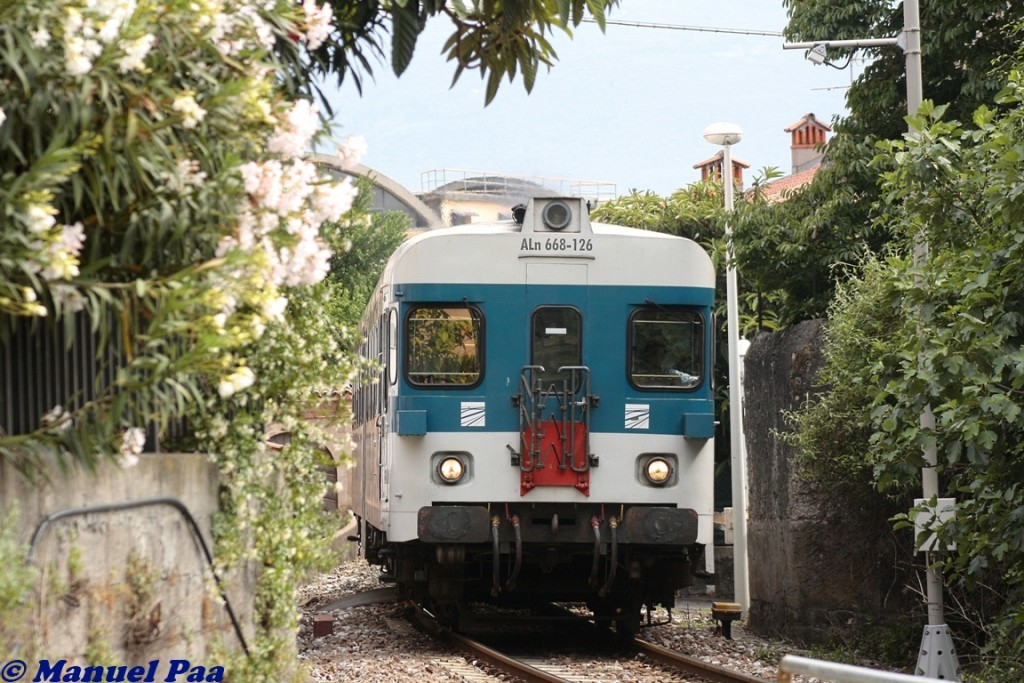 ALn668 126 in servizio sulla Brescia-Edolo - Foto Manuel Paa